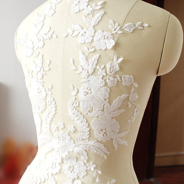 White Lace Bridal Applique: Elegant Wedding Dress Bodice Embellishment