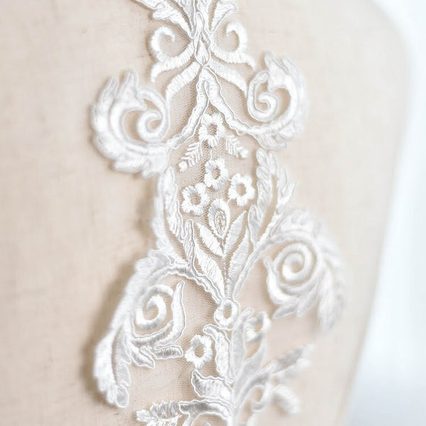 White Lace Bridal Applique: Wedding Dress Bodice (4 3/4 x 10 1/4 in)