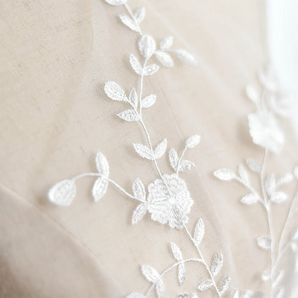 White Floral Lace Applique: Bridal Bodice Piece (17 3/8 x 12 1/4 in)