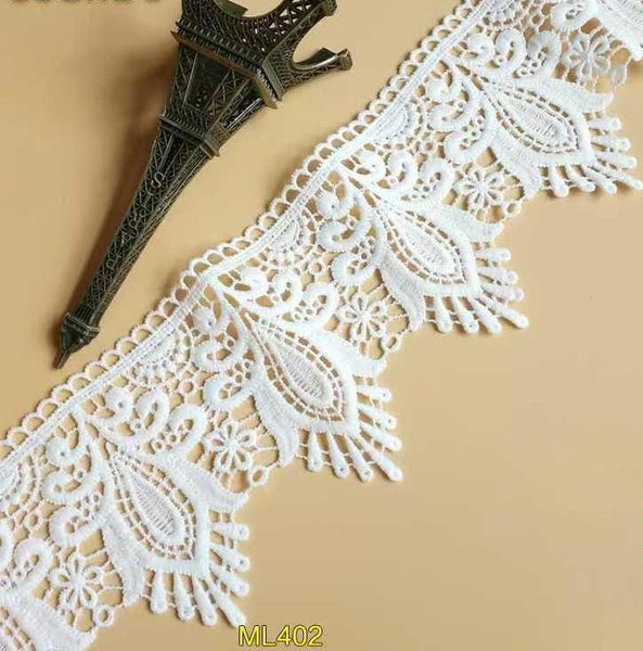 White Venice Lace Trim: Scalloped Victorian Guipure, 4 1/4" Wide