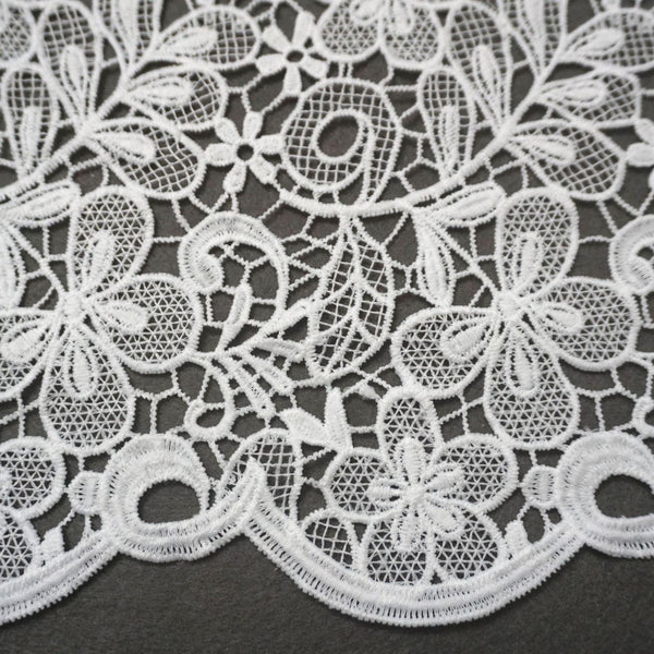 Off White Venice Lace Trim: Victorian Scalloped Guipure Lace - By The Yard