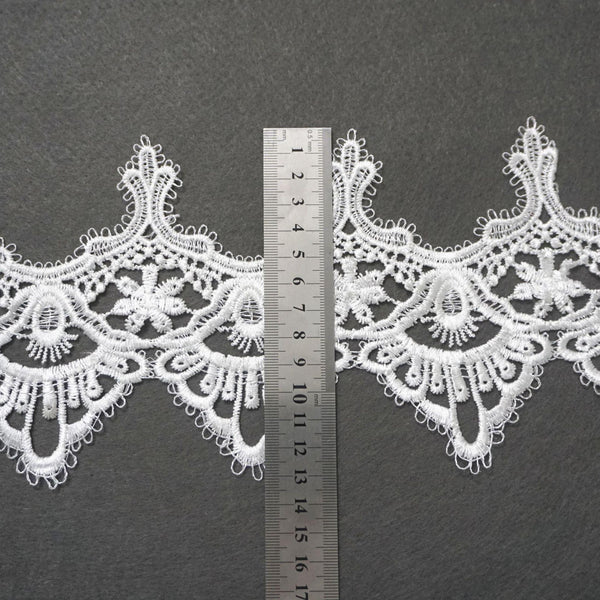 Off White Venice Lace Trim: Floral Scalloped Guipure Lace - By The Yard
