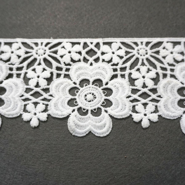 Floral Venice Lace Trim: Off-White Scalloped Guipure Lace, 3-inch