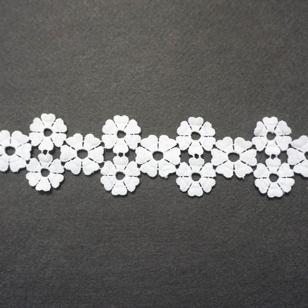 Off White Floral Venice Lace Trim: Scalloped Guipure Bridal Lace