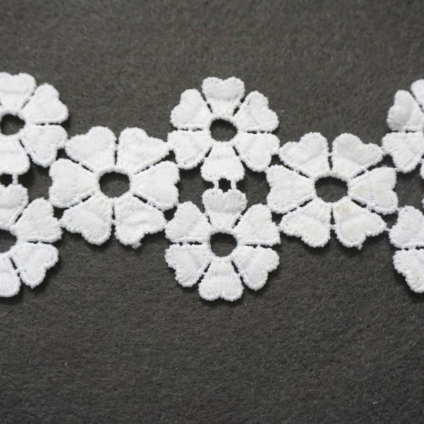 Off White Floral Venice Lace Trim: Scalloped Guipure Bridal Lace