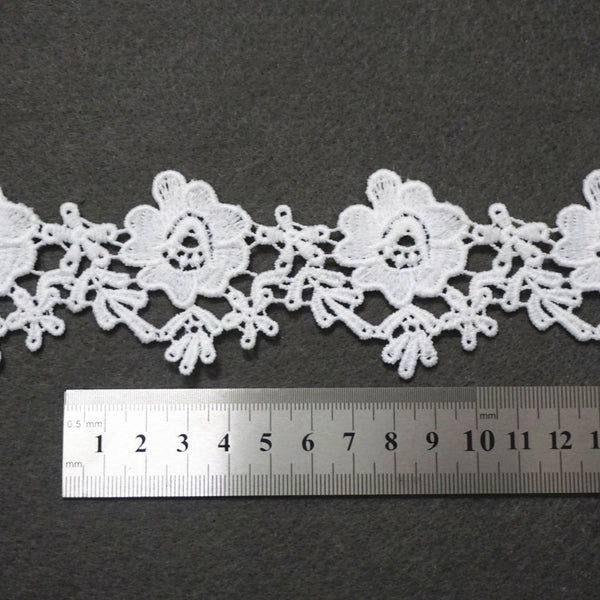 Floral Venice Lace Trim: Off-White Scalloped Guipure Bridal Lace - 2 1/8" Wide