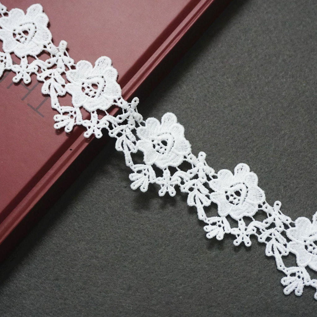 Floral Venice Lace Trim: Off-White Scalloped Guipure Bridal Lace - 2 1/8" Wide