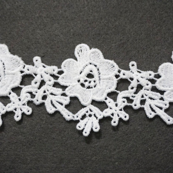Floral Venice Lace Trim: Off-White Scalloped Guipure Bridal Lace - 2 1/8" Wide