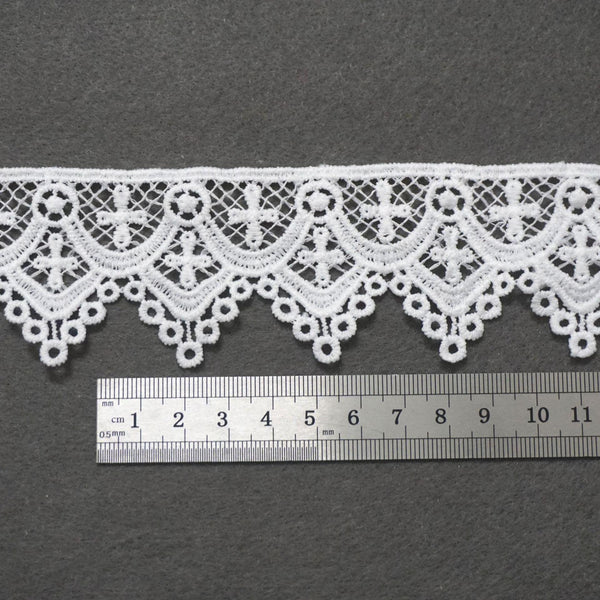 Venice Lace Trim: Scalloped Edge, Vintage Floral Design