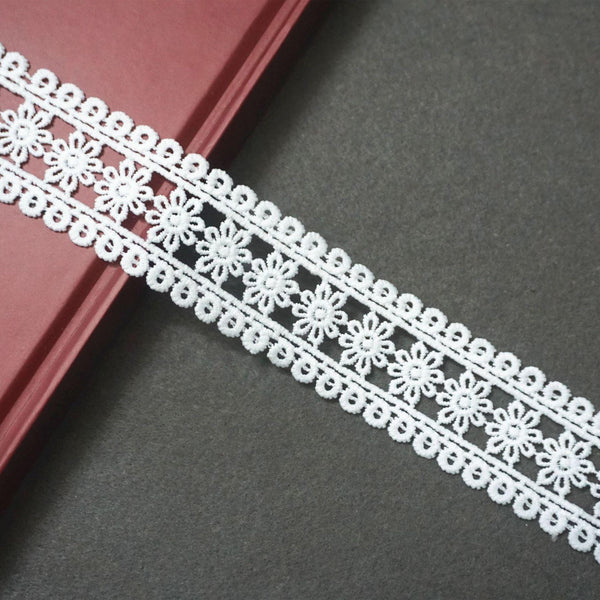 Off White Venice Lace Trim: Scalloped Bridal Guipure Lace - By The Yard