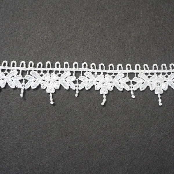 Off White Venice Lace Trim: Scalloped Oval Guipure Bridal Lace