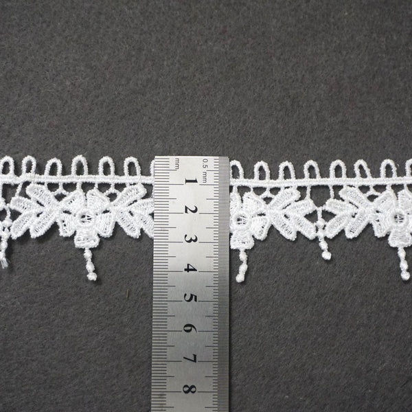Off White Venice Lace Trim: Scalloped Oval Guipure Bridal Lace