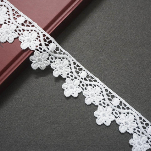 Off White Venice Lace Trim: Scalloped Bridal Guipure Lace