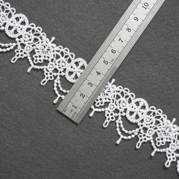 Off White Venice Lace Trim: Scalloped Oval Guipure Bridal Lace