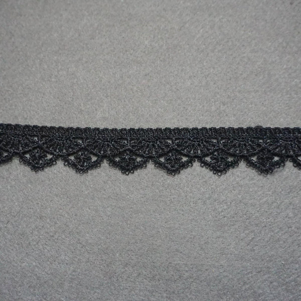 Off-White Venice Lace Trim: Scalloped Bridal Guipure Lace - 1 1/8" Wide