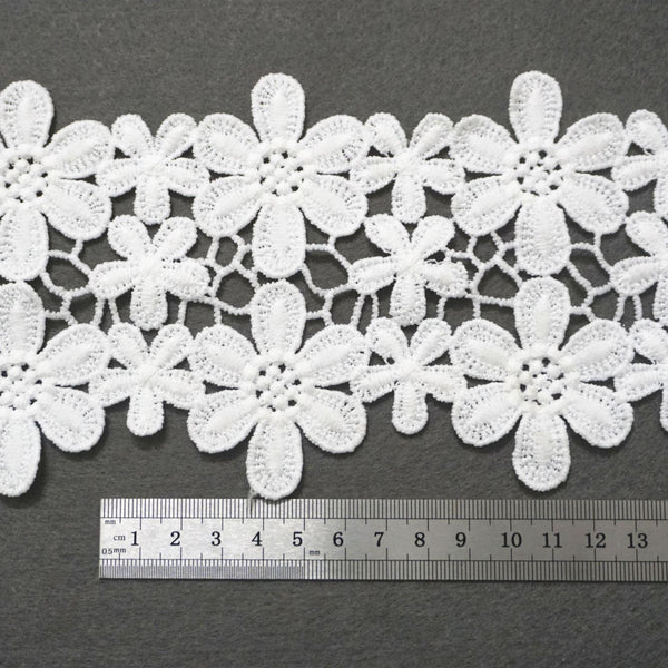 Off White Floral Venice Lace Trim: Scalloped Guipure Lace - By The Yard