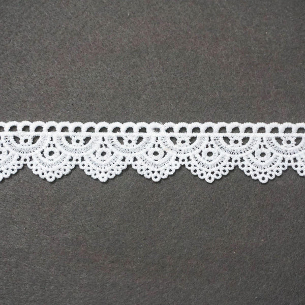 Off-White Venice Lace Trim: Floral Scalloped Guipure Bridal Lace