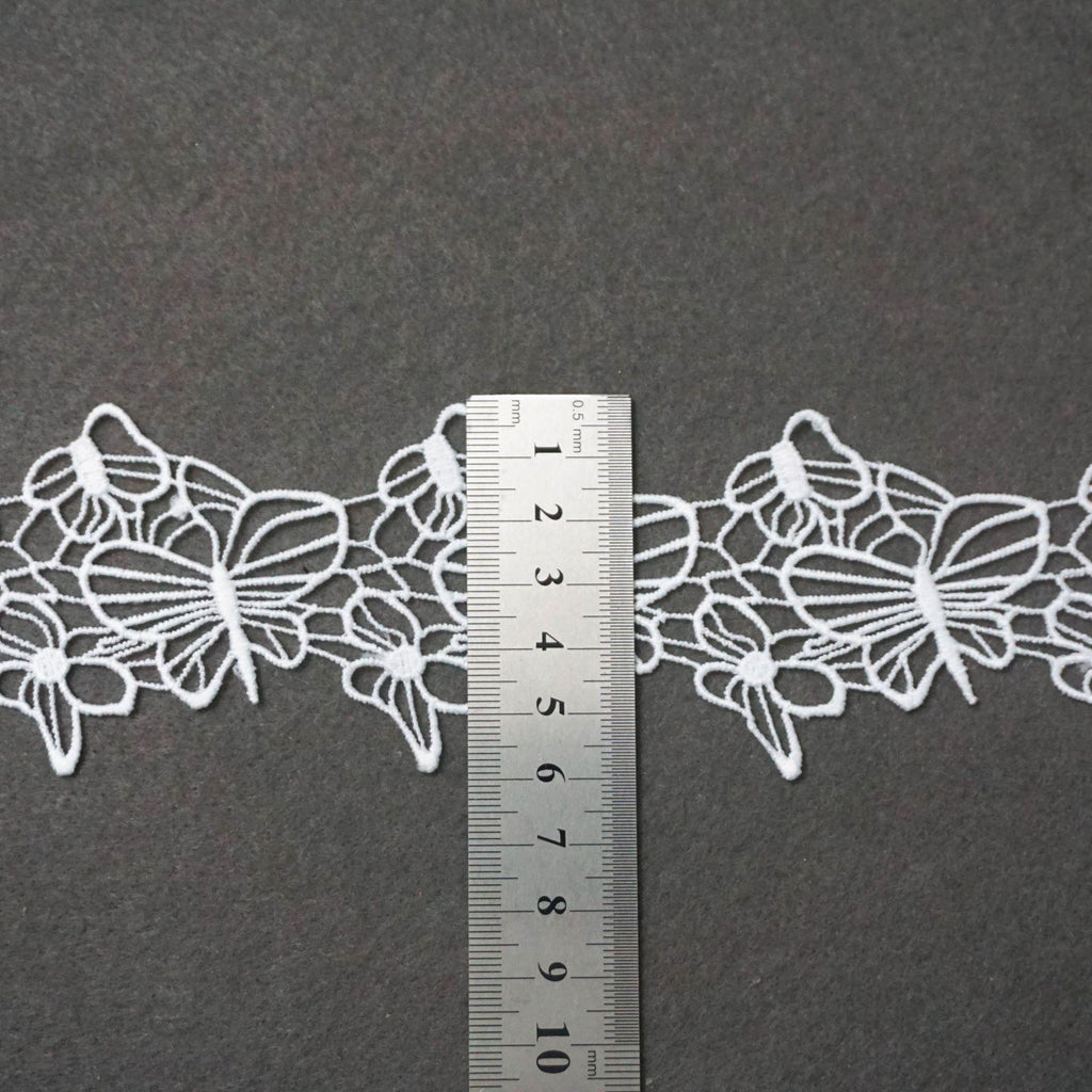 Off White Floral Venice Lace Trim: Scalloped Guipure Bridal Lace