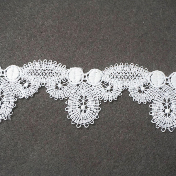Off White Floral Venice Lace Trim: Scalloped Guipure Bridal Lace