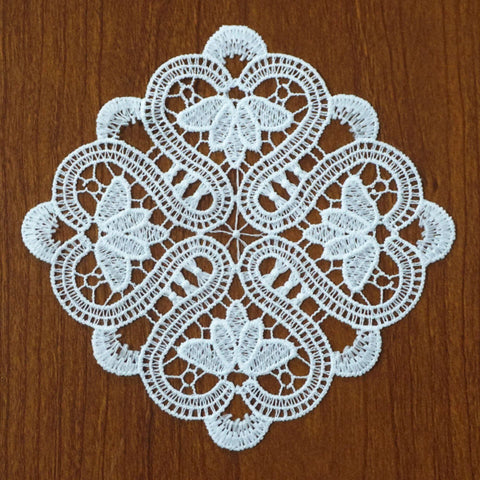 Off White Venice Lace Applique: Floral Guipure Lace (5 3/8 Inches)