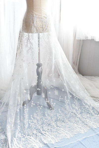 White Embroidered Bridal Lace Fabric: Corded Wedding Gown Lace