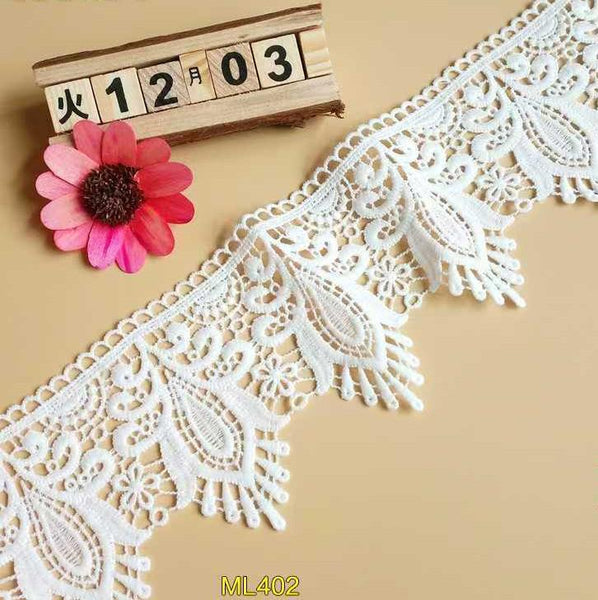 White Venice Lace Trim: Scalloped Victorian Guipure, 4 1/4" Wide