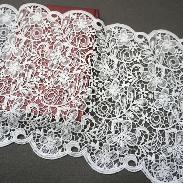 Off White Venice Lace Trim: Victorian Scalloped Guipure Lace - By The Yard