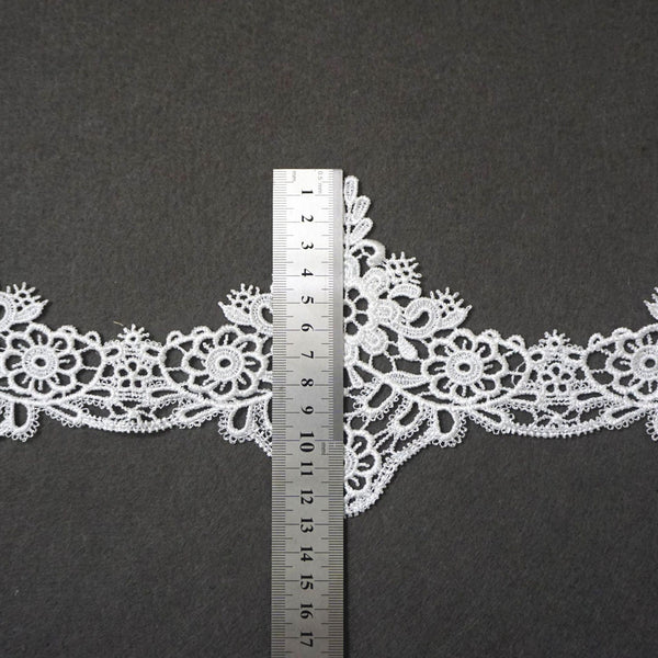 Off White Floral Venice Lace Trim: Scalloped Guipure Lace - 5 Inch