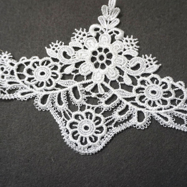 Off White Floral Venice Lace Trim: Scalloped Guipure Lace - 5 Inch