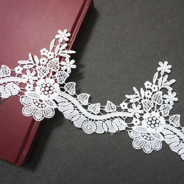 Floral Venice Lace Trim: Off-White Scalloped Guipure Lace - By The Yard