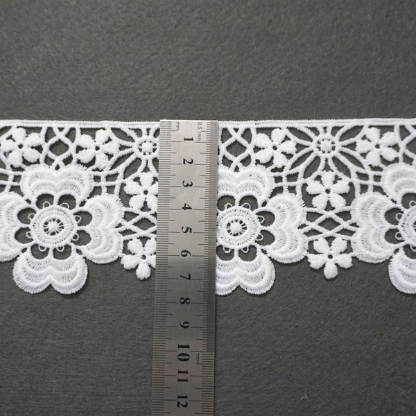 Floral Venice Lace Trim: Off-White Scalloped Guipure Lace, 3-inch