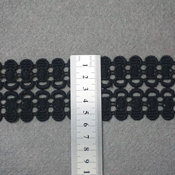 Black Venice Lace Trim: Scalloped Oval Guipure Lace - By The Yard