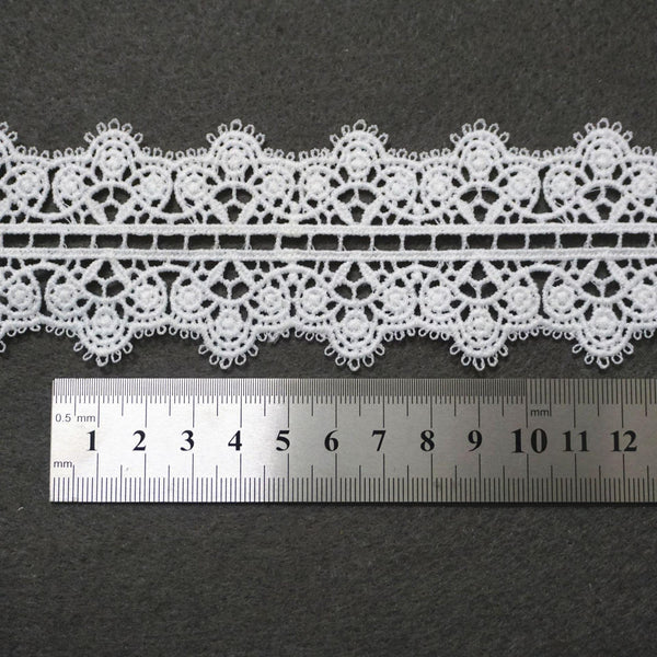 Floral Venice Lace Trim: Off-White Scalloped Guipure Bridal Lace - 2 1/8"