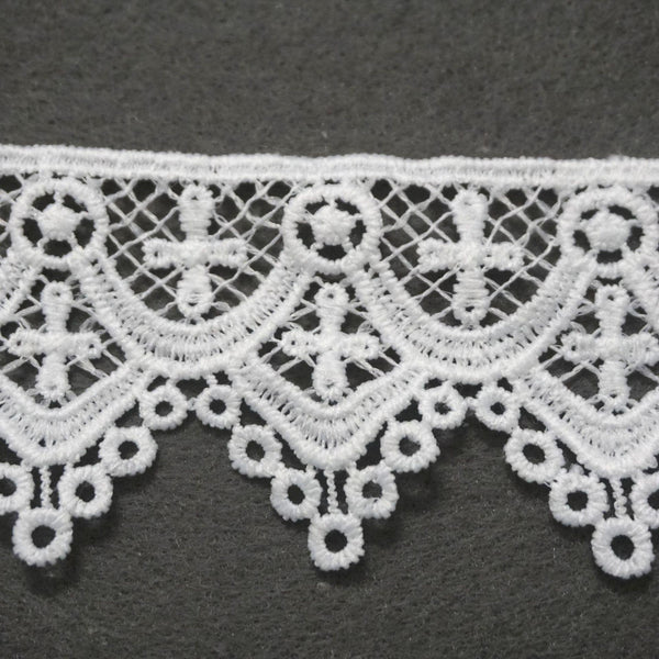 Venice Lace Trim: Scalloped Edge, Vintage Floral Design