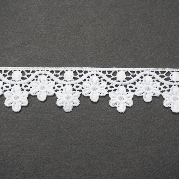 Off White Venice Lace Trim: Scalloped Bridal Guipure Lace