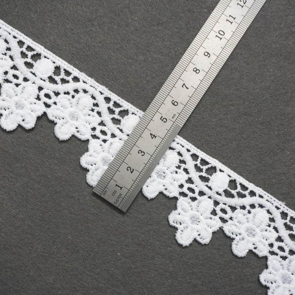 Off White Venice Lace Trim: Scalloped Bridal Guipure Lace