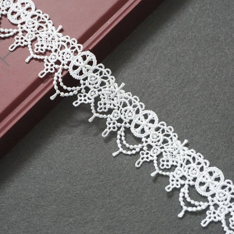 Off White Venice Lace Trim: Scalloped Oval Guipure Bridal Lace