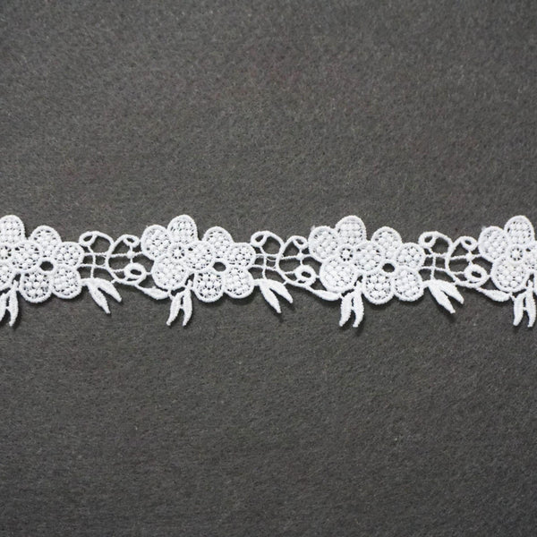 Off-White Venice Lace Trim: Floral Scalloped Guipure Bridal Lace
