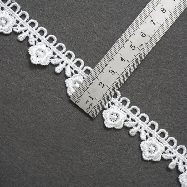 Off White Venice Lace Trim: Floral Guipure Lace Edge, 7/8 inch