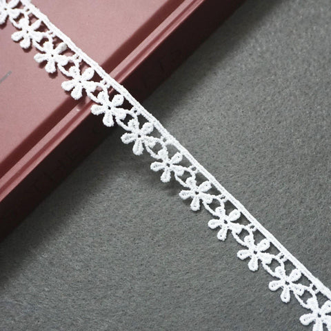 Off White Venice Lace Trim: Small Flower Sewing & Craft Embellishment