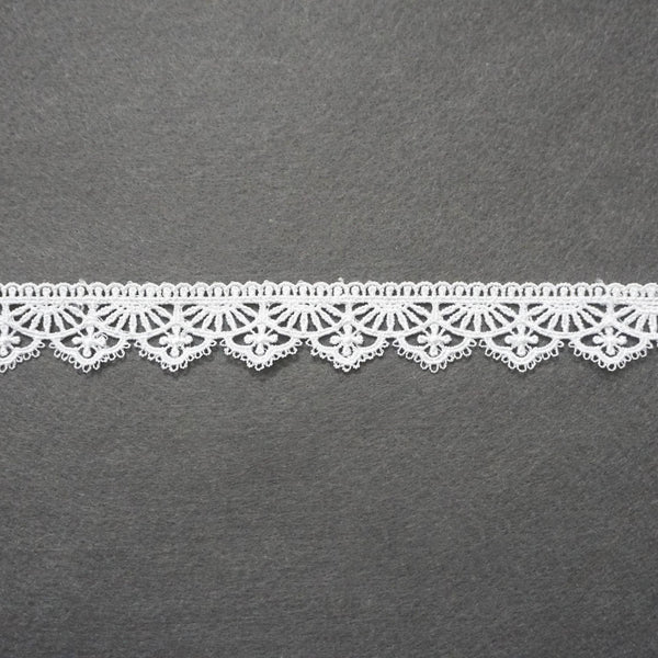 Off-White Venice Lace Trim: Scalloped Bridal Guipure Lace - 1 1/8" Wide