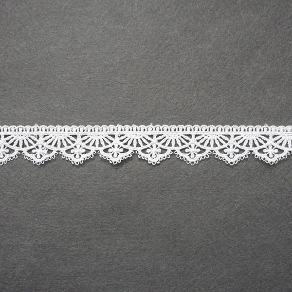 Off-White Venice Lace Trim: Scalloped Bridal Guipure Lace - 1 1/8" Wide