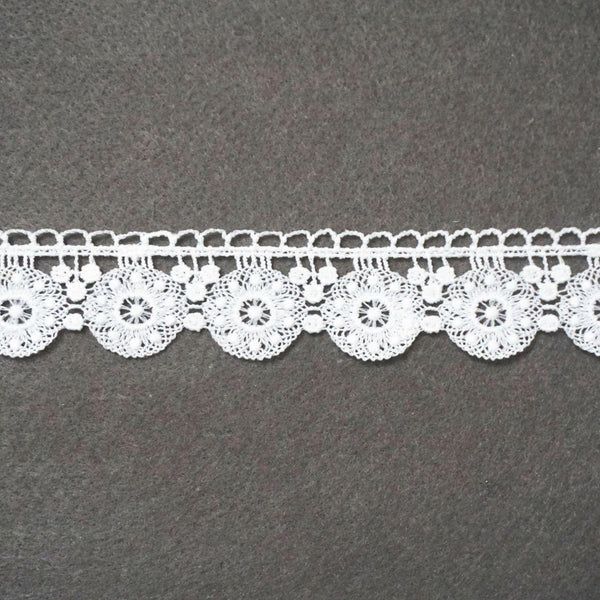 Off-White Venice Lace Trim: Scalloped Bridal Guipure Lace - 1 1/8 inch