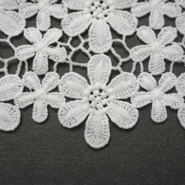 Off White Floral Venice Lace Trim: Scalloped Guipure Lace - By The Yard