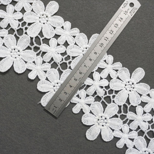 Off White Floral Venice Lace Trim: Scalloped Guipure Lace - By The Yard