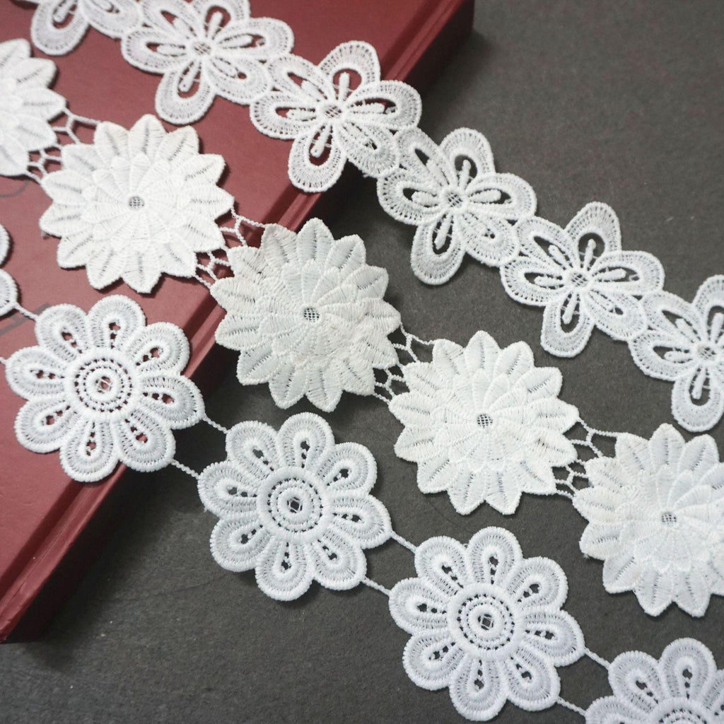 Off White Venice Lace Trim: Floral Guipure Scalloped Edge