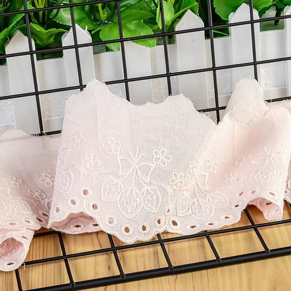Scalloped Edge Cotton Lace Trim: Elegant Sewing & Craft Décor