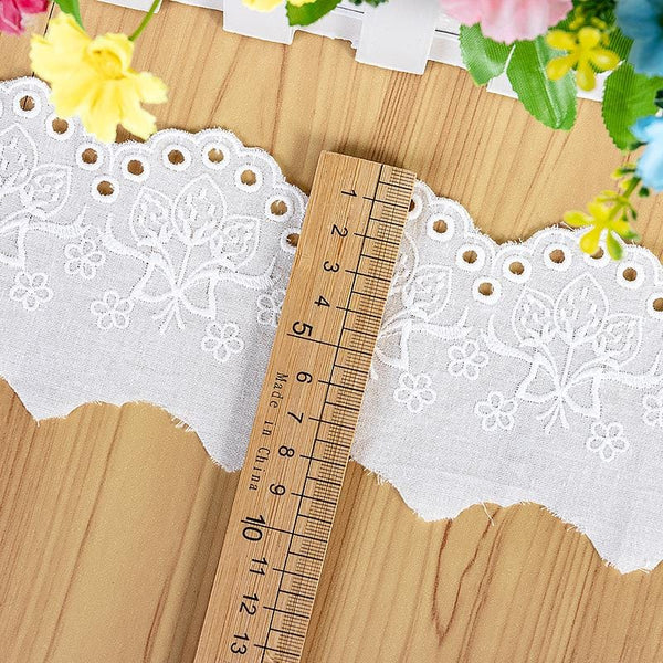 Scalloped Edge Cotton Lace Trim: Elegant Sewing & Craft Décor