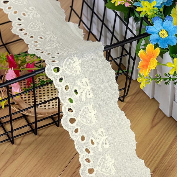 Scalloped Edge Cotton Lace Trim: Elegant Sewing & Crafting Décor