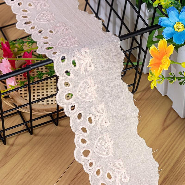Scalloped Edge Cotton Lace Trim: Elegant Sewing & Crafting Décor